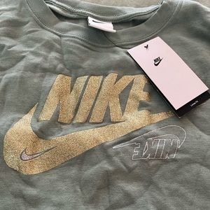 Nike sweatshirt - ladies small